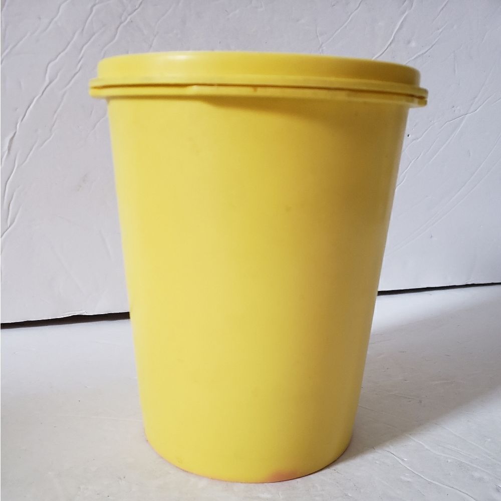 Tupperware Tea Canister  - Picture 3 of 9